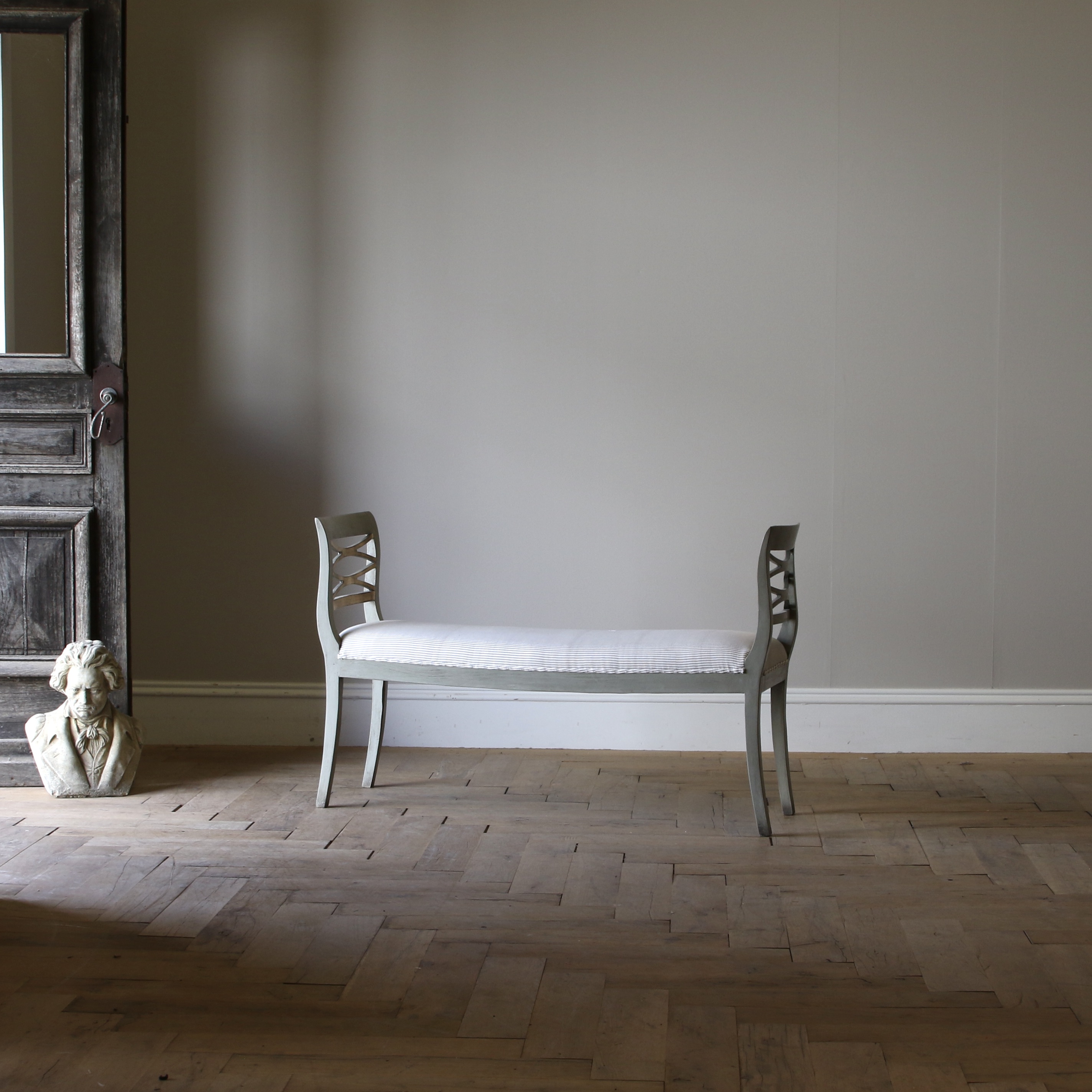 151-88 - Long Footstool